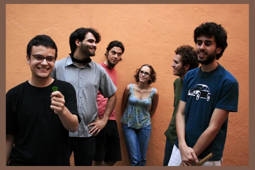 Graveola e o Lixo Polifônico